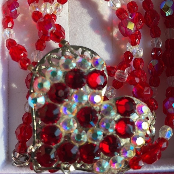 Vintage Heart AB Necklace - Picture 8 of 10